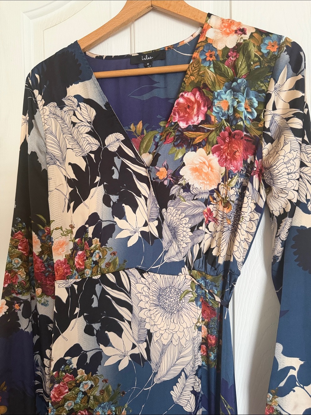 Lulus Put On A Smile Blue Multi Floral Satin Wrap Flowy Maxi Dress size M - Picture 4 of 9